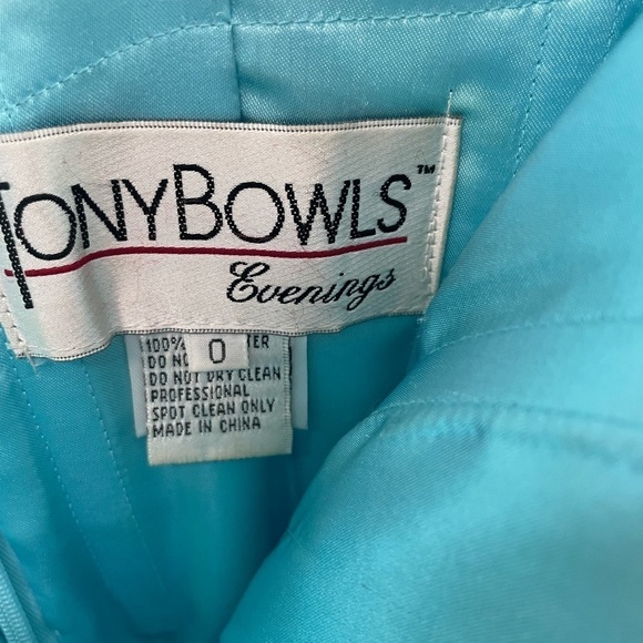 Tony Bowls Dramatic Floral Print Chiffon Formal Dress. Size 0 - Picture 11 of 15